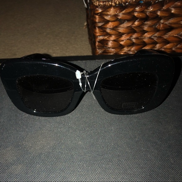 Celine sunglasses - Picture 1 of 7